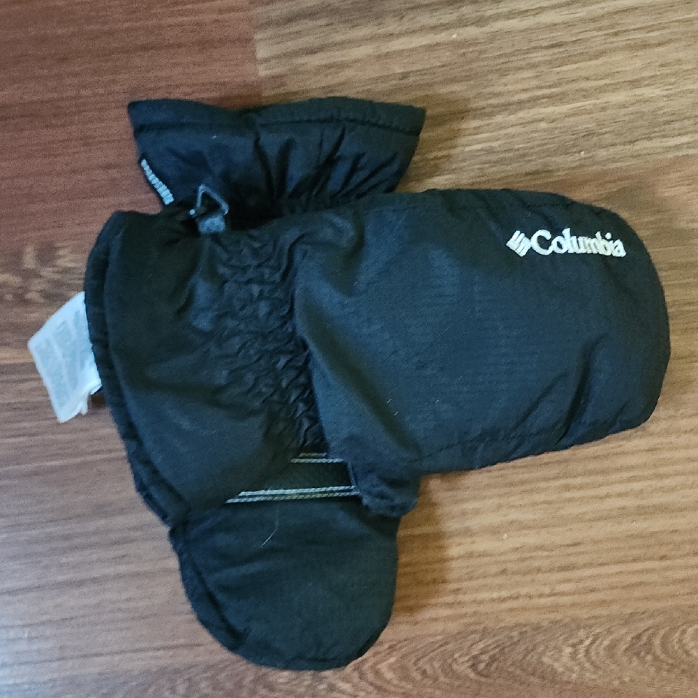 Columbia Black Winter Mittens